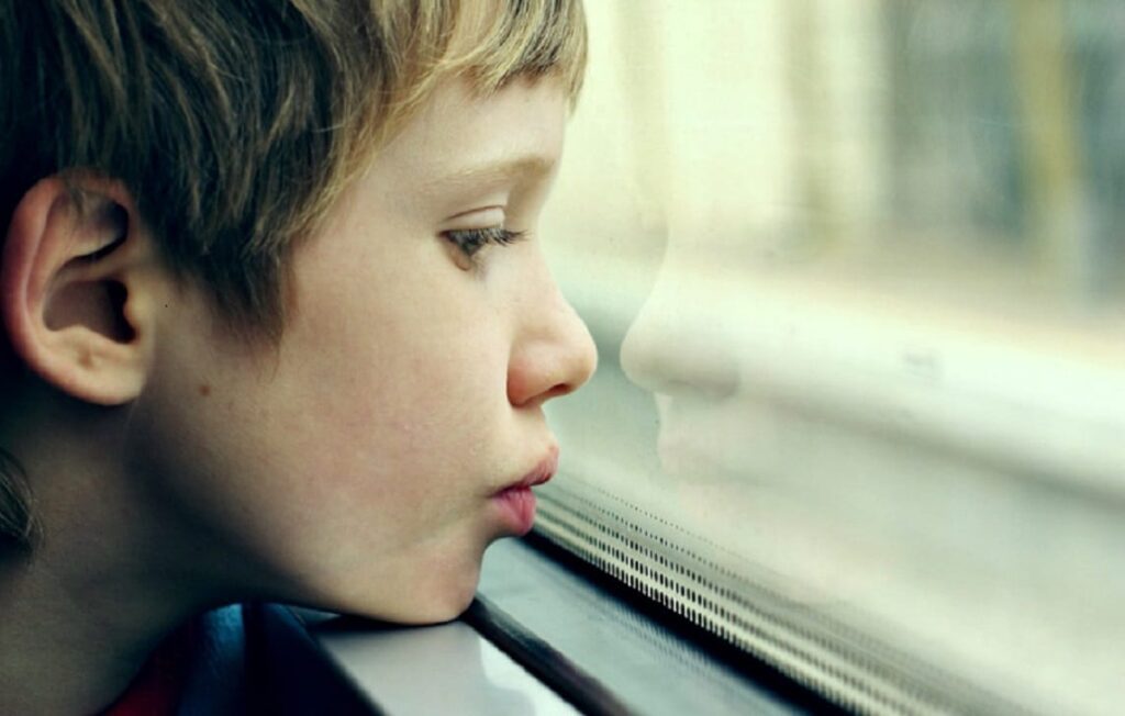 An Augmented Reality App to Help Children with Autism