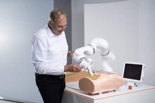 kukamedica_2023_press-1 (Credit: KUKA)