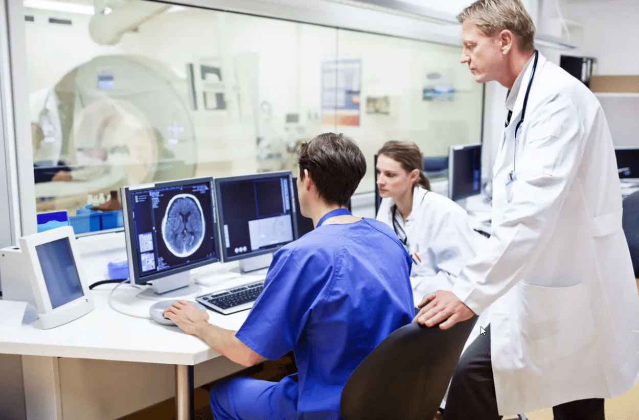 radiologists_vs_ai-1250x822-1 In the case of a CT or MRI scan, the tadiologist will not be able to see the cellular or genetic levels, or be able to tell with the naked eye whether what he or she is looking at is a fibrotic structure or a tumor, and whether it is malignant or benign. (Credit: Health Images)