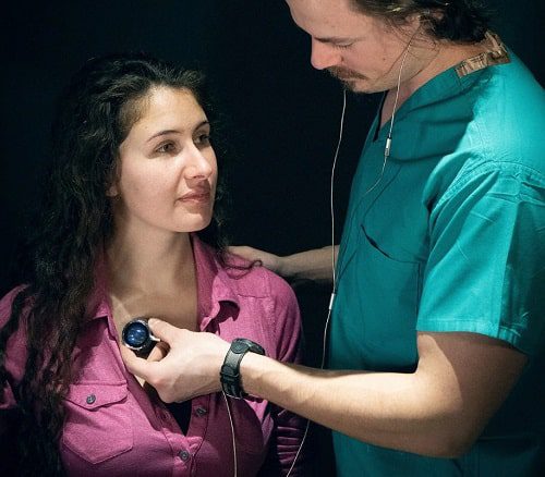 People can connect the Thinklabs One stethoscope to any headphones. (Credit Thinklabs Medical)