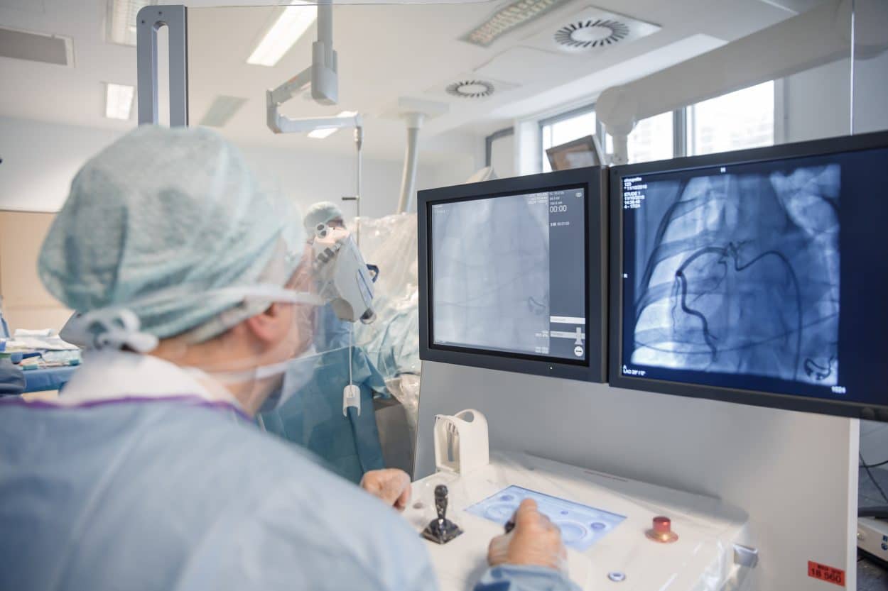 robocath-2-1250x833-1