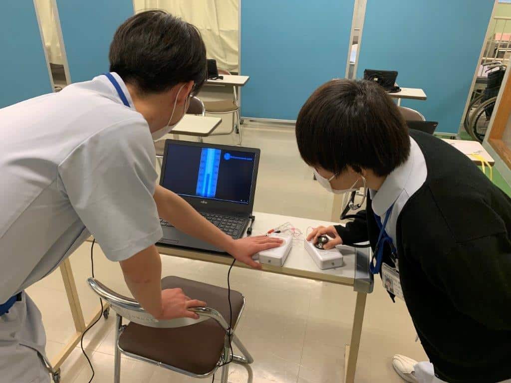 Practical training at Koyo Gakuen nursing school (December, 2021).